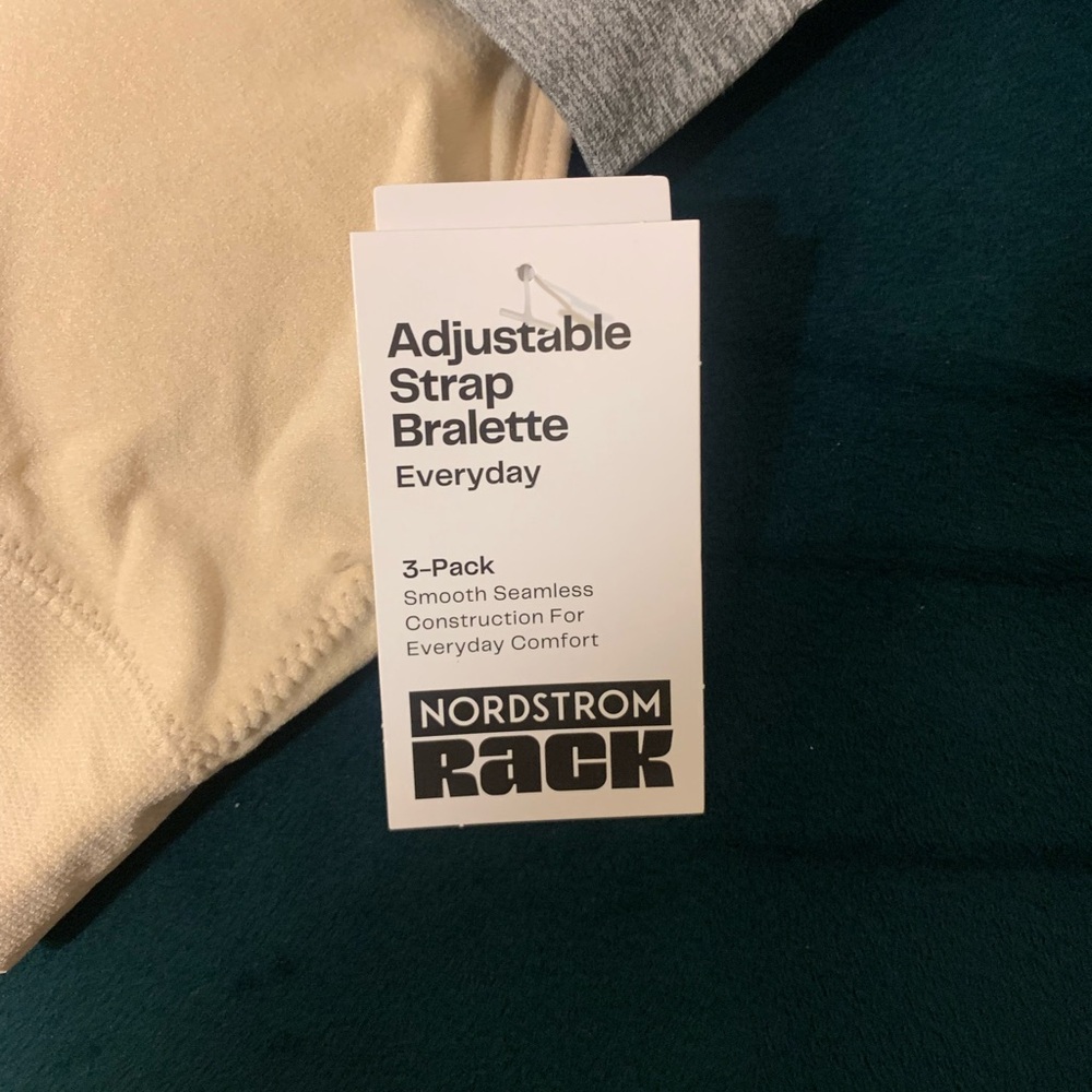 Adjustable strap Bralette - Nordstrom Rack - Picture 2 of 4
